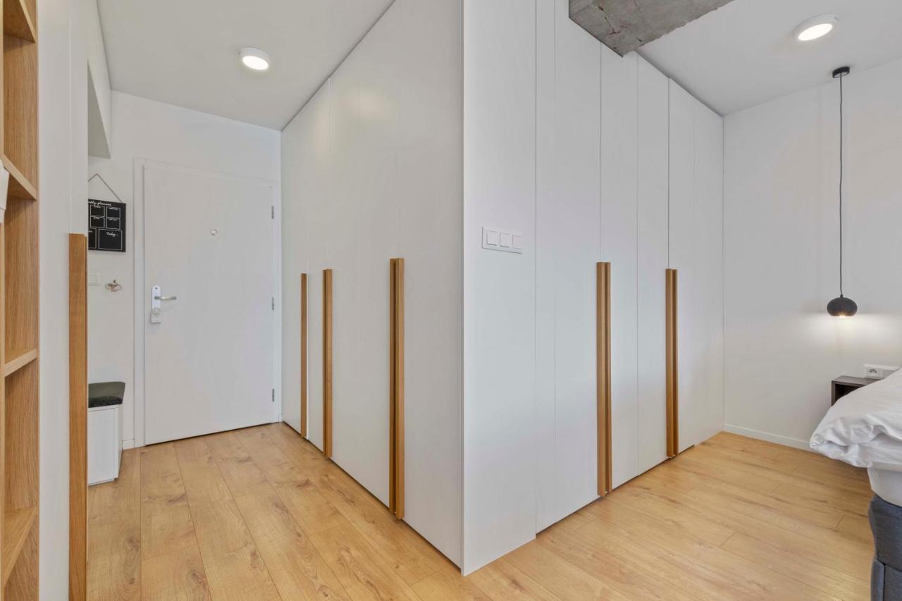 Lam Concrete - Ac - Balcony Apartman Pozsony